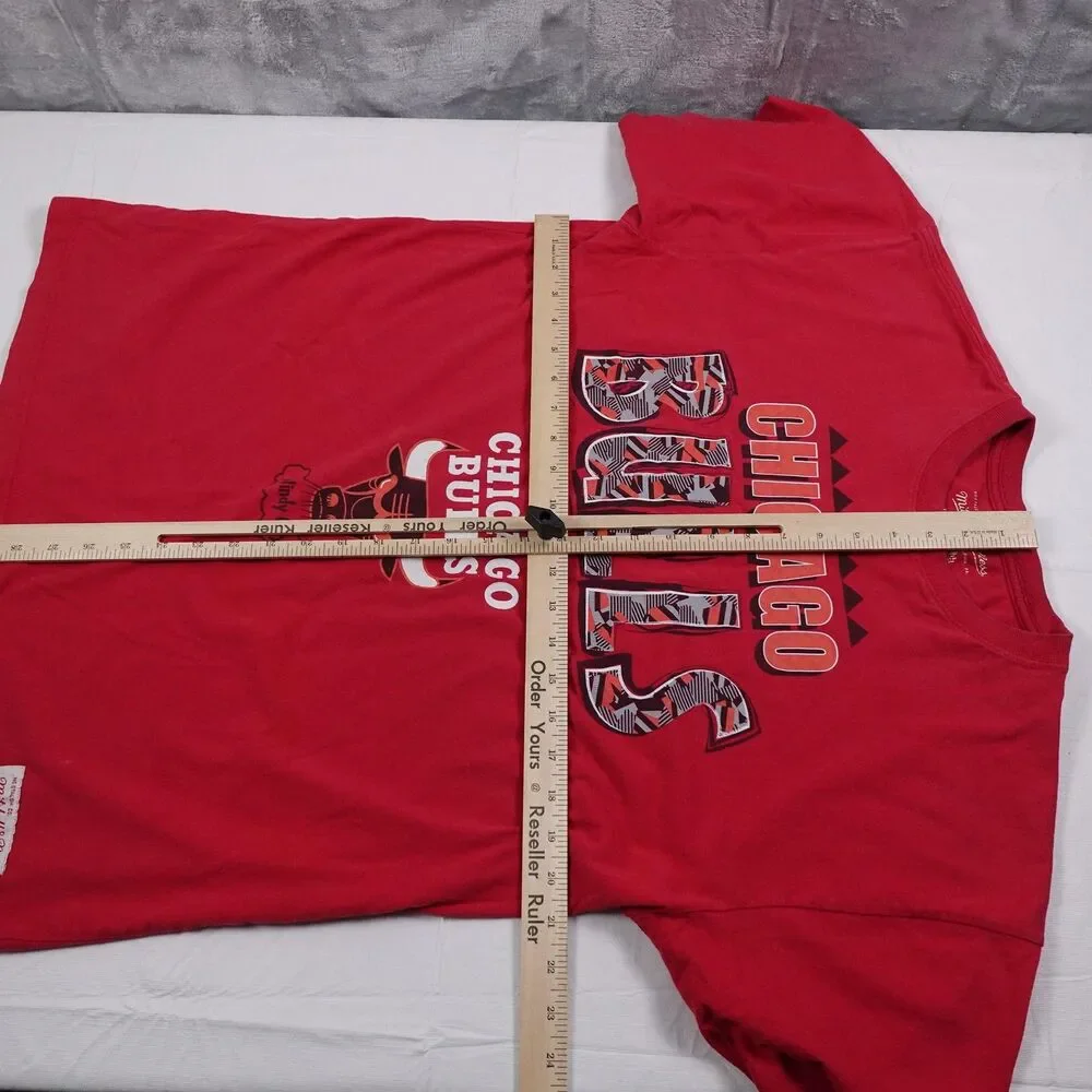 Chicago Bulls Shirt Mens XL Red NBA Basketball Windy City Tee Mitchell & Ness